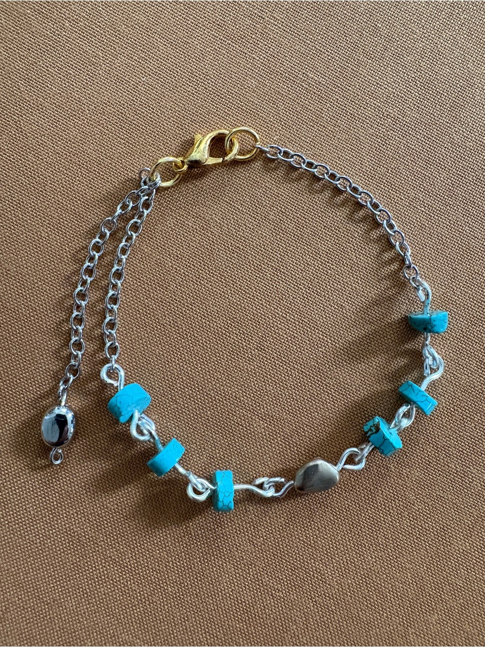 NWOT Hand Crafted Turquoise Bead and Silver Plated Chain Bracelet